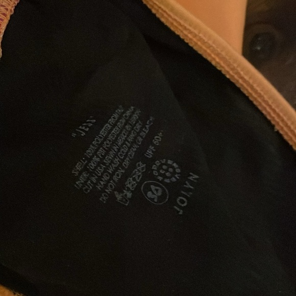 Jolyn- Tie back one piece - Picture 4 of 5